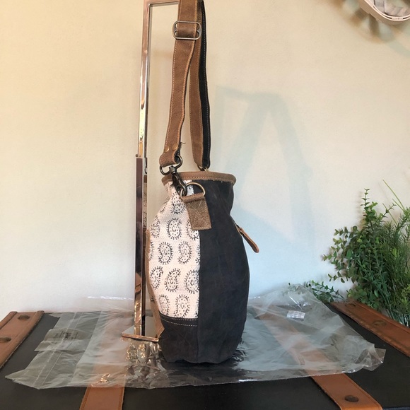 Myra bag Tango Print Shoulder upcycled purse NWT - Picture 6 of 8